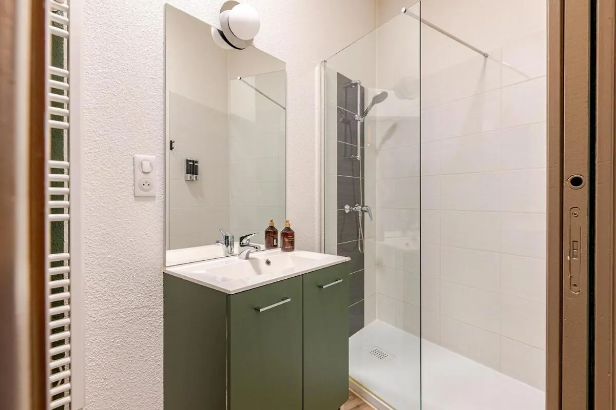 Jade Super Cozy Apartment With Free Parking Roanne