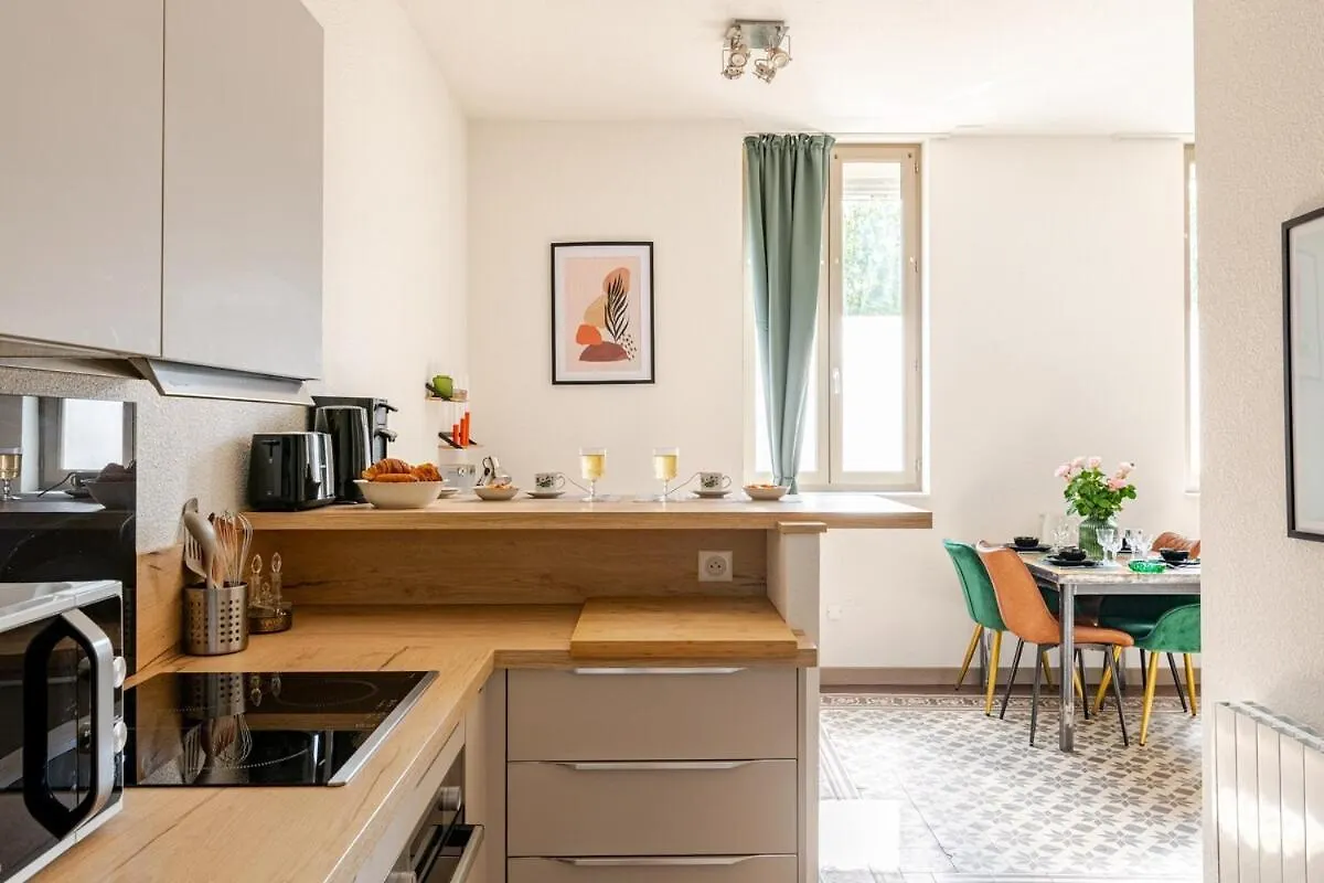 Jade Super Cozy Apartment With Free Parking Roanne