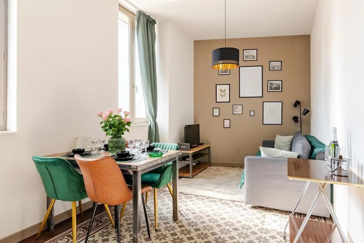 Jade Super Cozy Apartment With Free Parking Roanne
